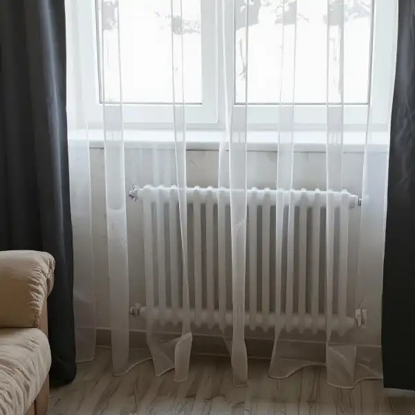 Освежение тюля и плотных занавесей в трёхкомнатной квартире - до уборки